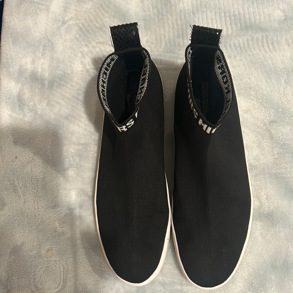 Michael kors brought used was to small